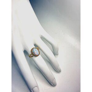 Vintage 14K  Gold Ring with Opal Size 6 3/4 3.75g